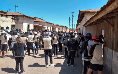 Estudiantes de 6° Básico realizan salida a terreno a la ex Salitrera Humberstone