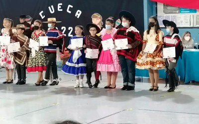 Ganadores del concurso de cueca para alumnos de 5° a 8° Básico